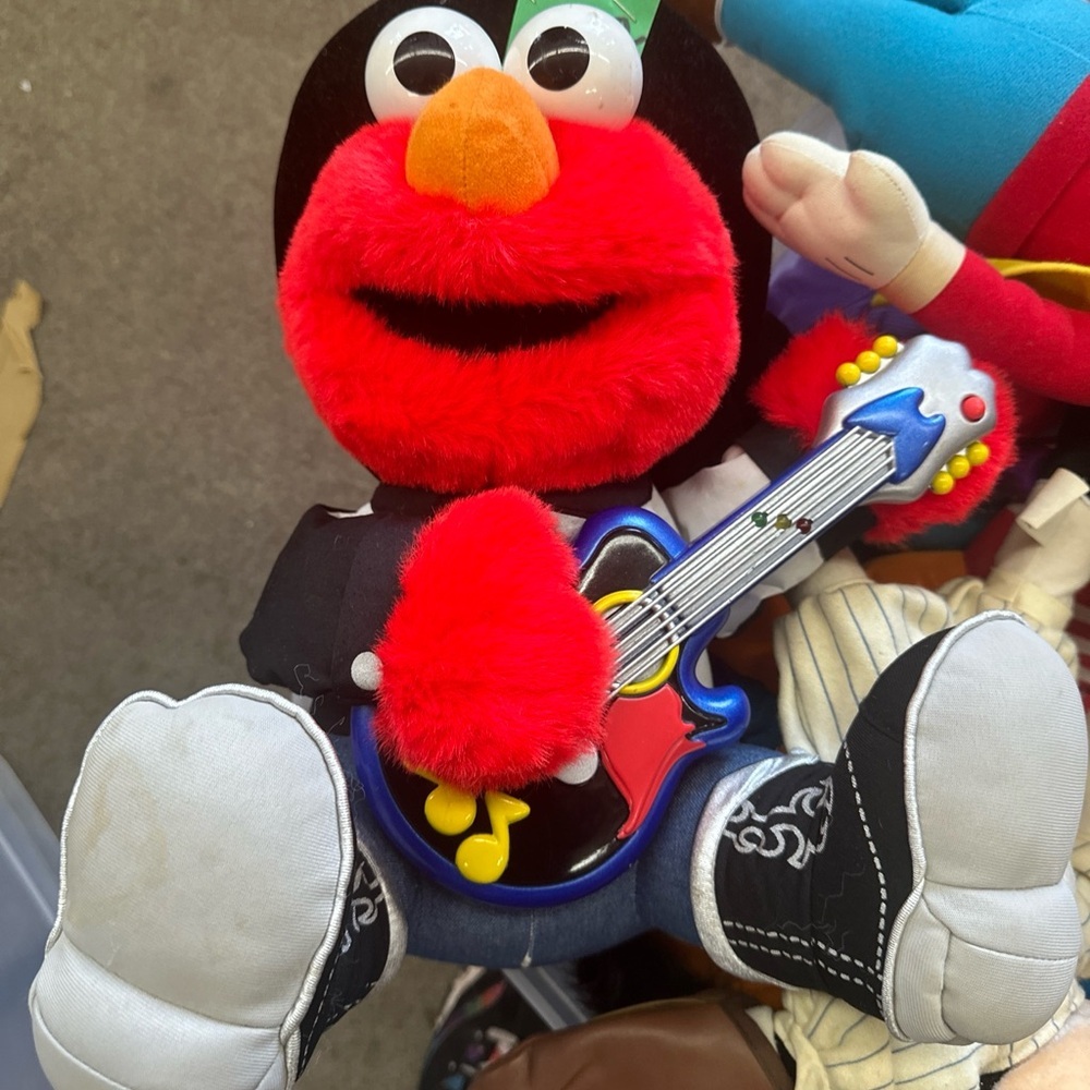 Sesame Street Red Elmo Stuffed Animal with‎ Guitar
